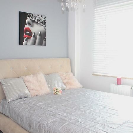 Delux Apartment Келце Екстериор снимка