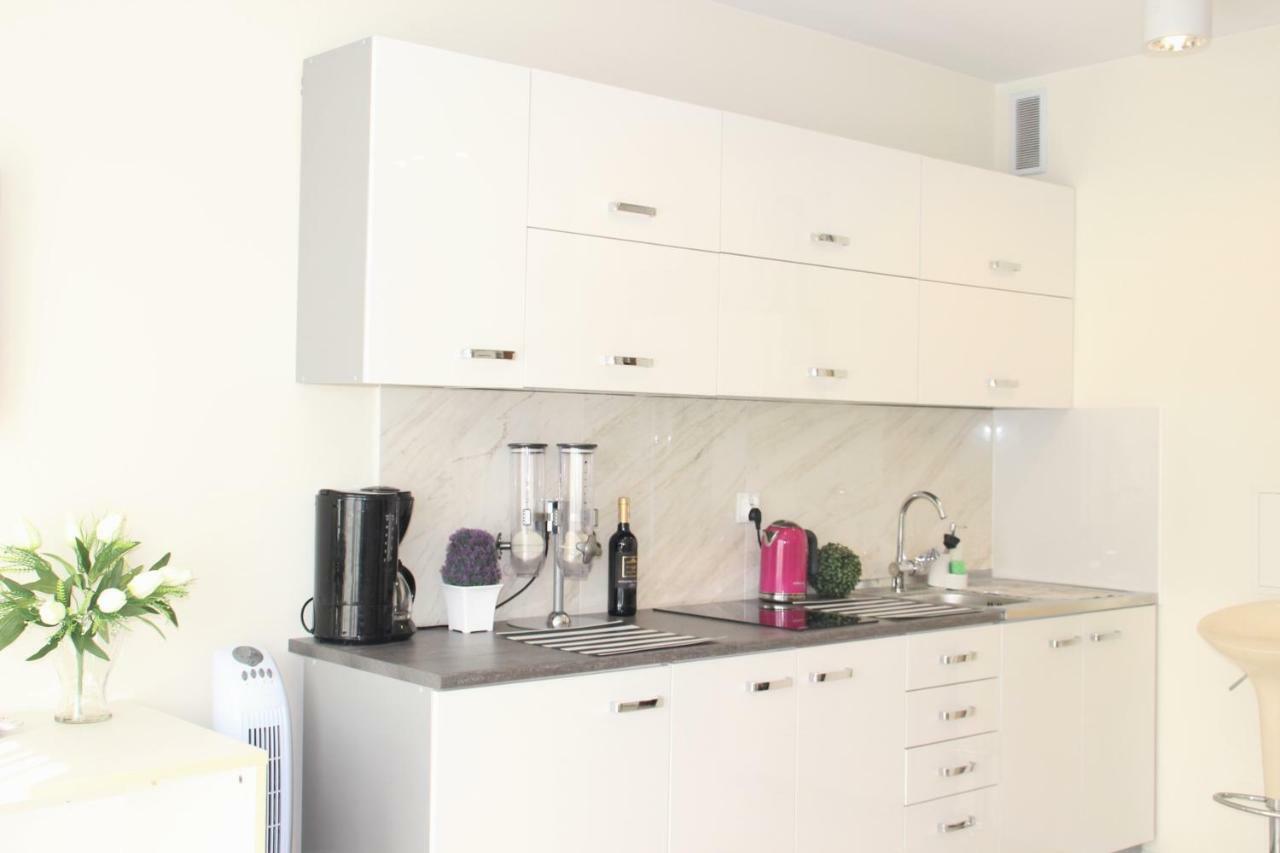 Delux Apartment Келце Екстериор снимка