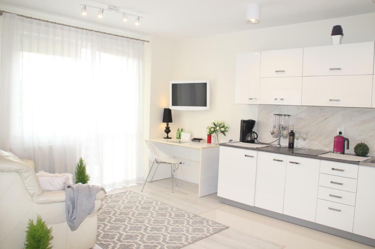 Delux Apartment Келце Екстериор снимка